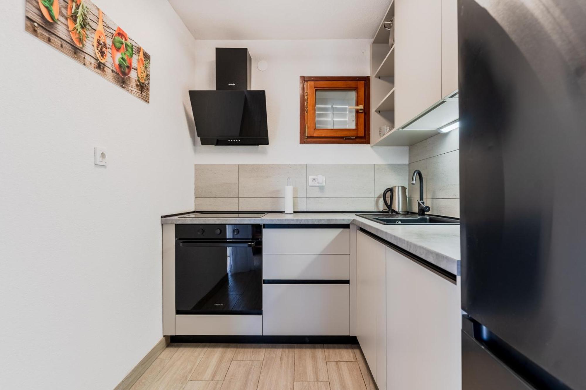 Villa Marin - 4 Apartments 萨瓦拉 外观 照片